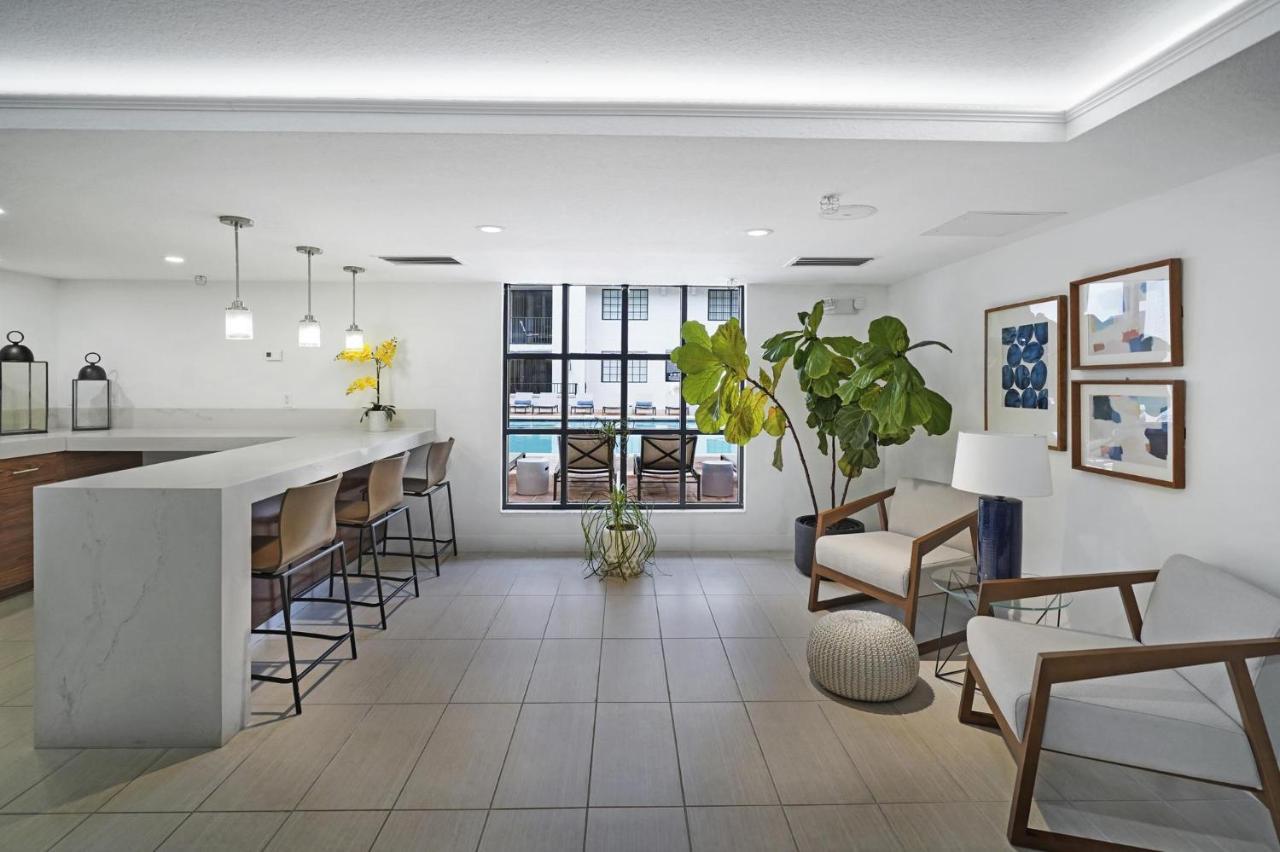 Dharma Home Suites Coral Gables At Gables Grand Plaza Miami Eksteriør bilde
