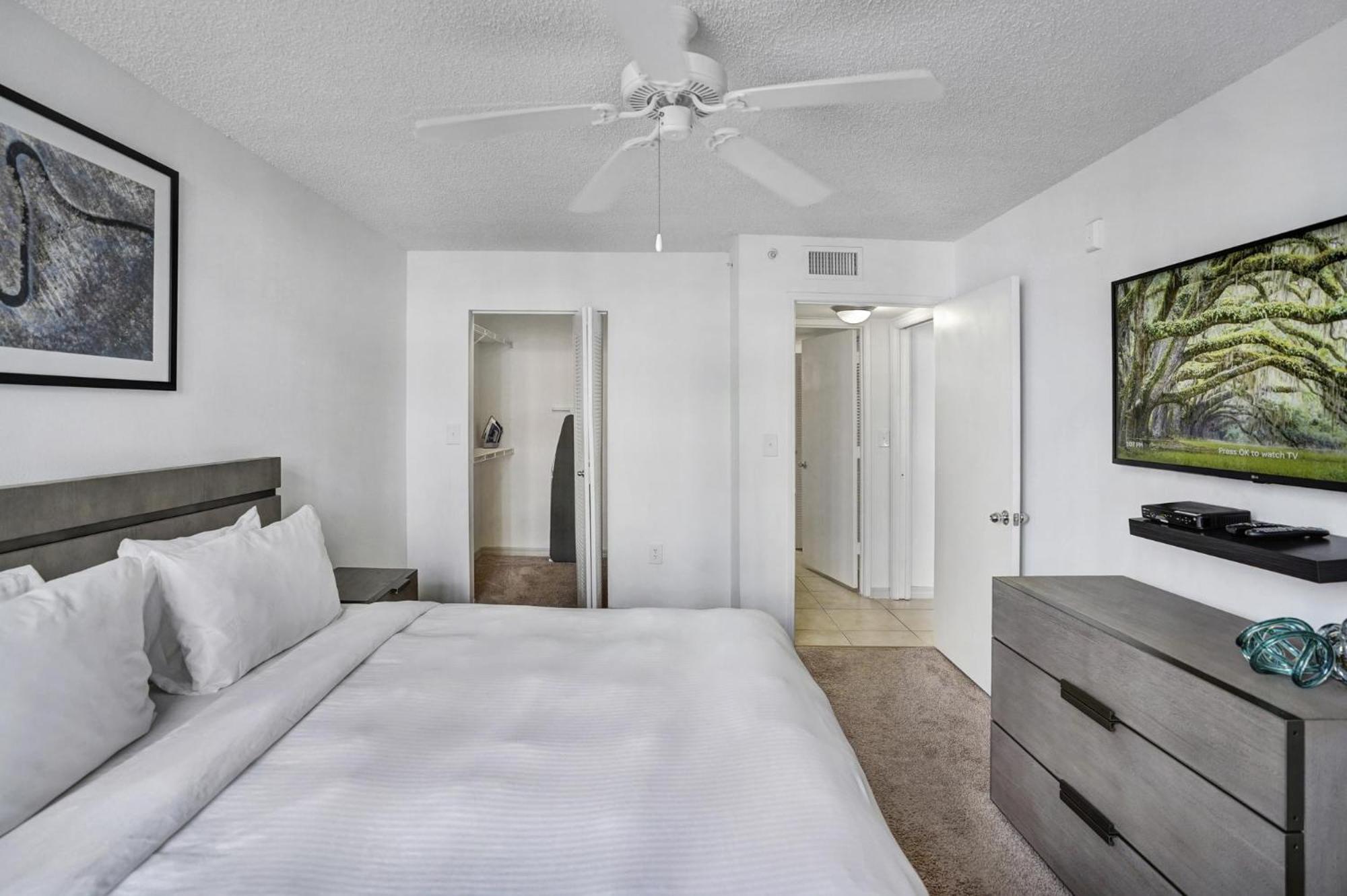 Dharma Home Suites Coral Gables At Gables Grand Plaza Miami Rom bilde