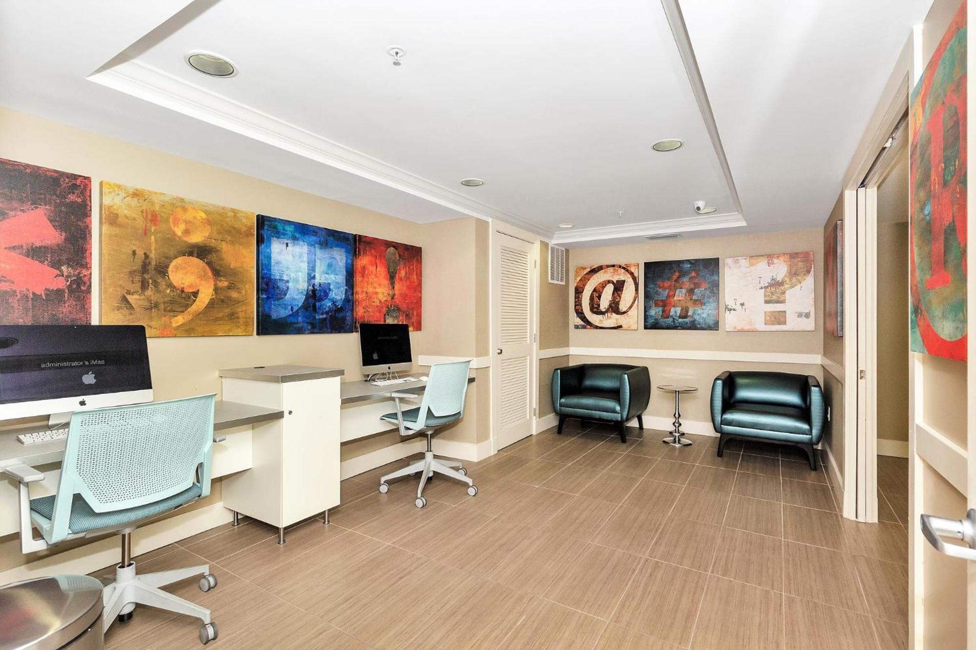 Dharma Home Suites Coral Gables At Gables Grand Plaza Miami Rom bilde