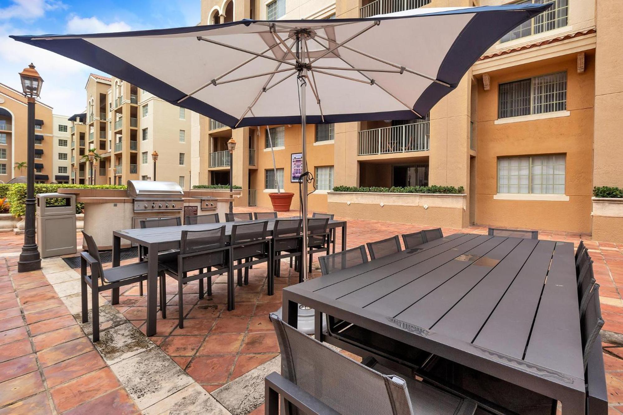 Dharma Home Suites Coral Gables At Gables Grand Plaza Miami Rom bilde