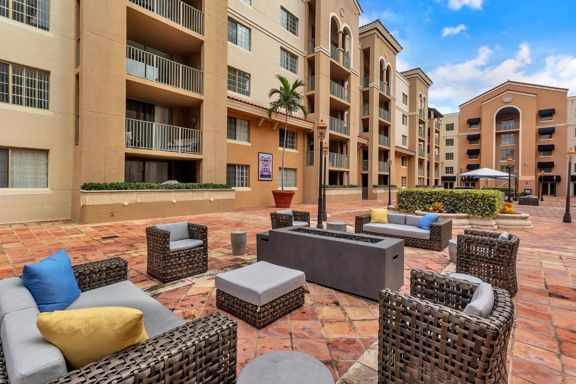 Dharma Home Suites Coral Gables At Gables Grand Plaza Miami Rom bilde