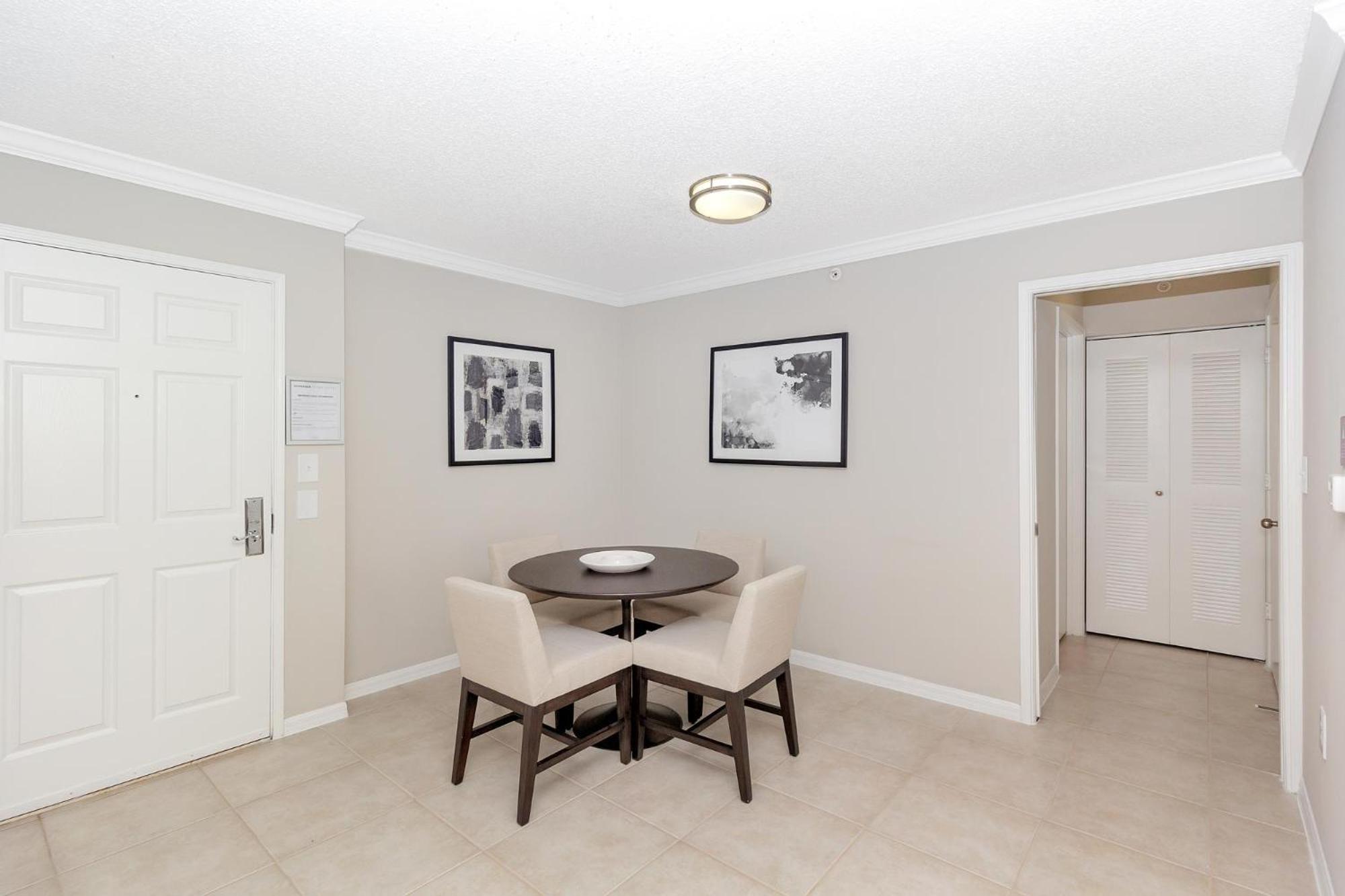 Dharma Home Suites Coral Gables At Gables Grand Plaza Miami Rom bilde